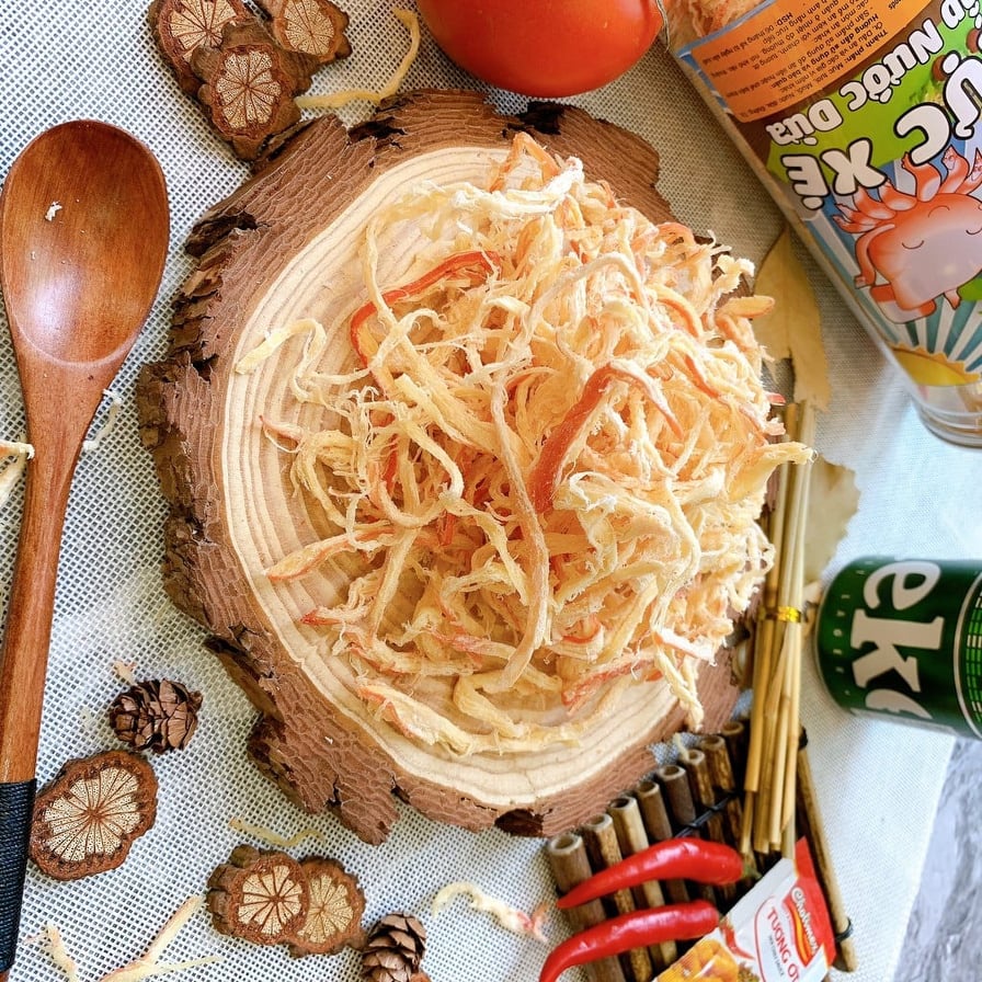 Khô mực hấp nước dừa - mực xé nước dừa hũ 200g - đồ ăn vặt cực đỉnh (hot) | BigBuy360 - bigbuy360.vn