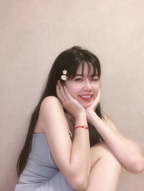 Đầm hai dây thun trơn co giãn độc lạ