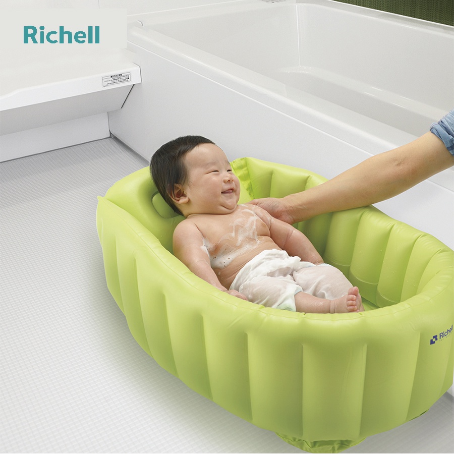 Chậu tắm phao sơ sinh Richell dung tích 34 lít chống trơn trượt gấp gọn đi kèm bơm hơi