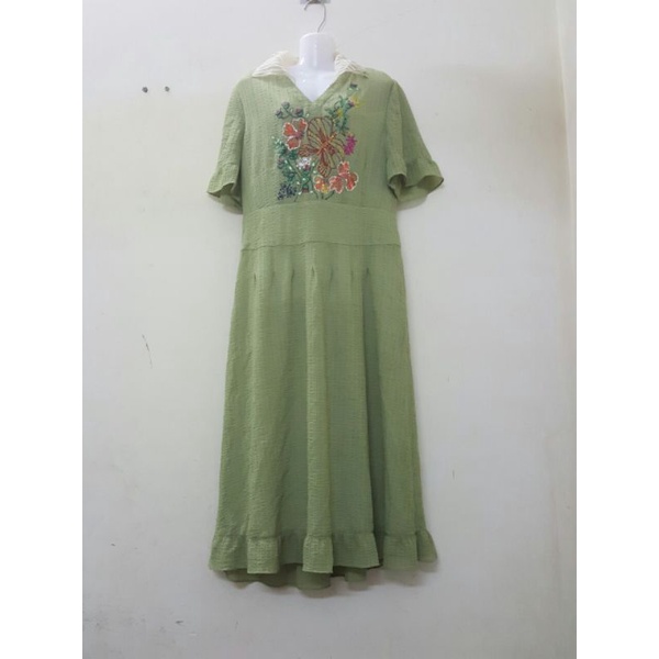 ĐẦM ĐŨI THÊU HOA