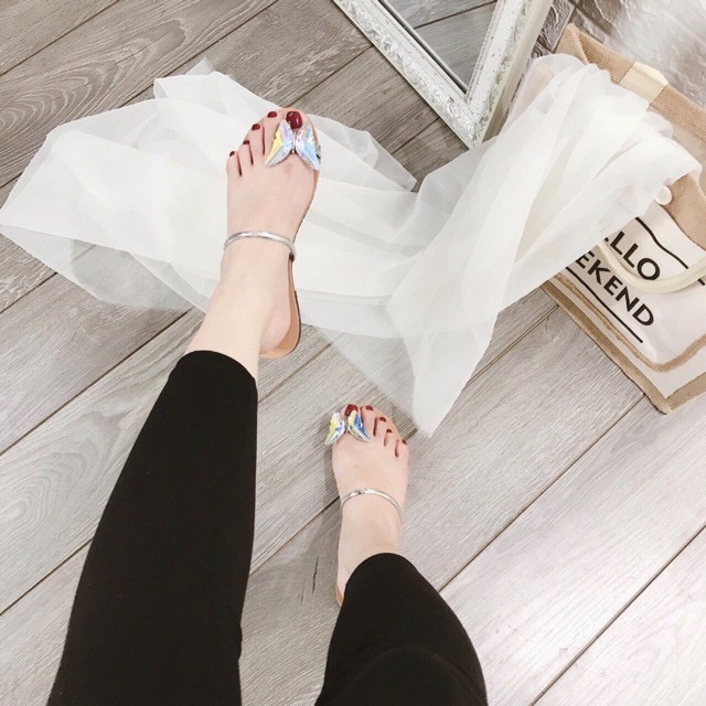 Dép xỏ ngón đính bướm đá siêu sang giá rẻ