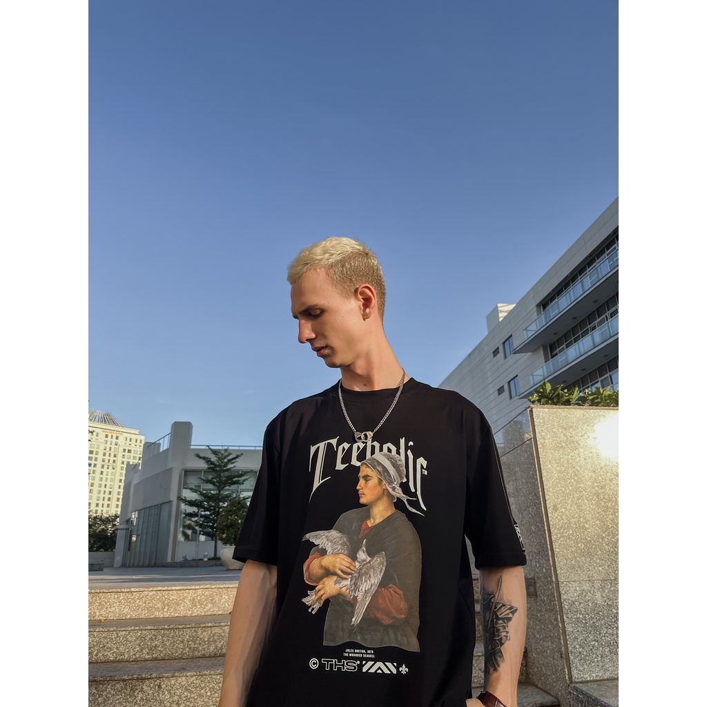 Áo Thun Unisex Tranh Gothic Cô Gái Hải Âu TeeHolic Màu Đen -THS