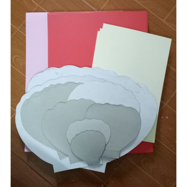 Giấy mĩ thuật và khuôn cánh