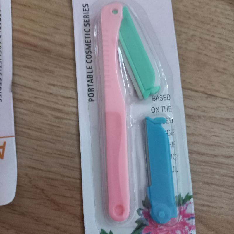 Dao cạo lông các loại kèm thêm 1 lưỡi giá bán 1 đóng gói như hình