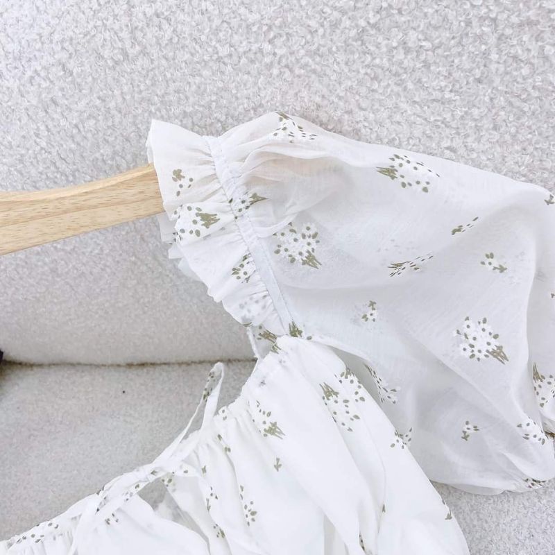 Đầm midi hoa trắng ngực xếp li DD188