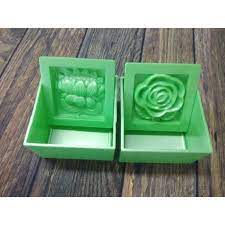 KHUÔN XÔI VUÔNG XANH 8 CM HÌNH HOA SEN NGỌC LAN