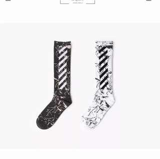 Tất cao cổ rằn ri Off-white
