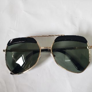 Combo quần áo cc + 2 kính cho bé
