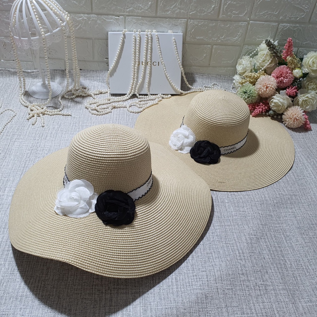 Mũ Cói thời trang đi biển Vành Rộng sang chảnh gắn hoa xinh