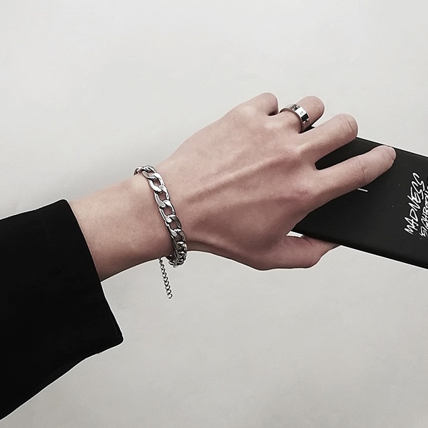 Vòng tay mắt xích thép titan không gỉ cá tính màu bạc unisex dành cho nam và nữ hiện đại hot trend - Mely 1502