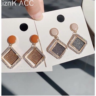 Hoa tai đính đá dáng vuông Hàn Quốc