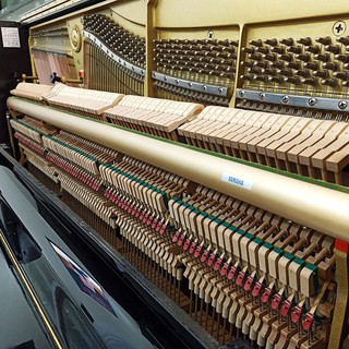 Đàn piano cơ YAMAHA U300S
