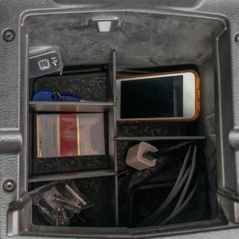 Khay Đựng Vật Dụng Bệ Tì Tay Cho Xe Jeep