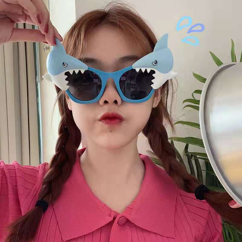 Kính Mát Hình Hoa Cúc Thiết Kế Độc Đáo Thời Trang