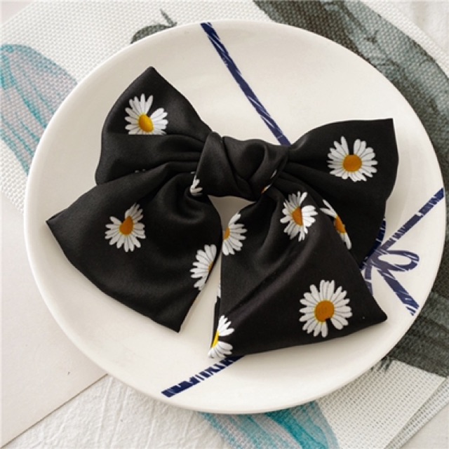 Kẹp tóc nơ lớn vải lụa in hoa cúc daisy