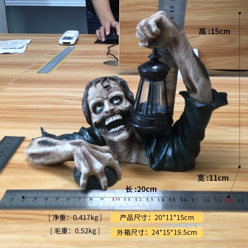 Lồng Đèn Trang Trí Halloween Bằng Nhựa Resin Hình Zombie Kinh Dị