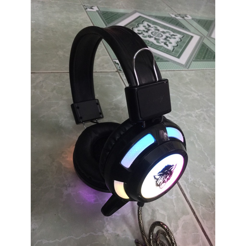 Tai nghe đèn led RGB đẹp như mới âm thanh hay đang sử dụng tốt
