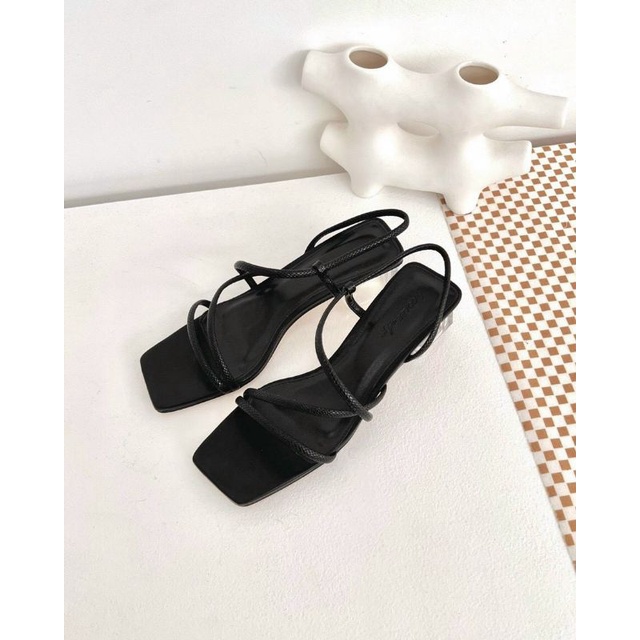 Sandal gót trong sắc nét đẹp mê luon ah.Hàng về thêm đen  Sz35-39