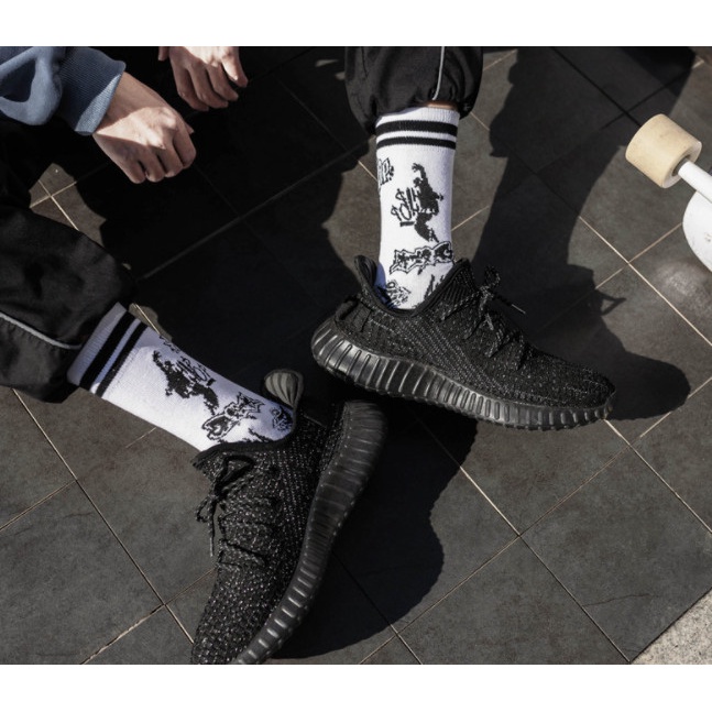 Vớ thể thao cao cổ Nam Nữ phong cách trẻ trung, cá tính, năng động.