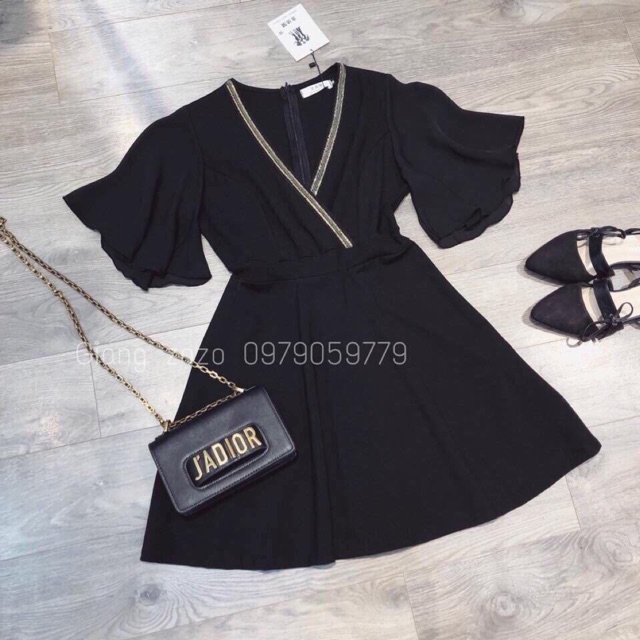 Váy xoè kim tuyến