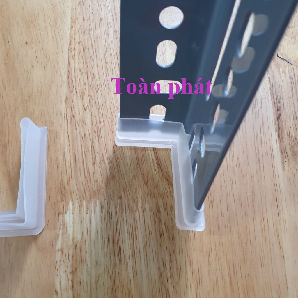 Miếng lót nhựa (V3 x 5cm và V4 x 6cm )  chống trầy xước sắt V lỗ đa năng