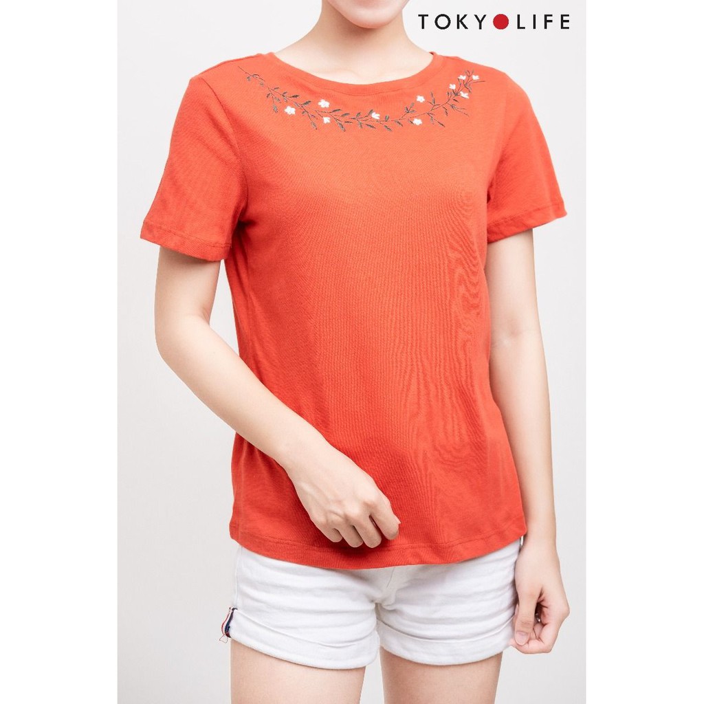 Áo Thun Nữ TOKYOLIFE ngắn tay thêu hoa viền cổ I9TSH019G