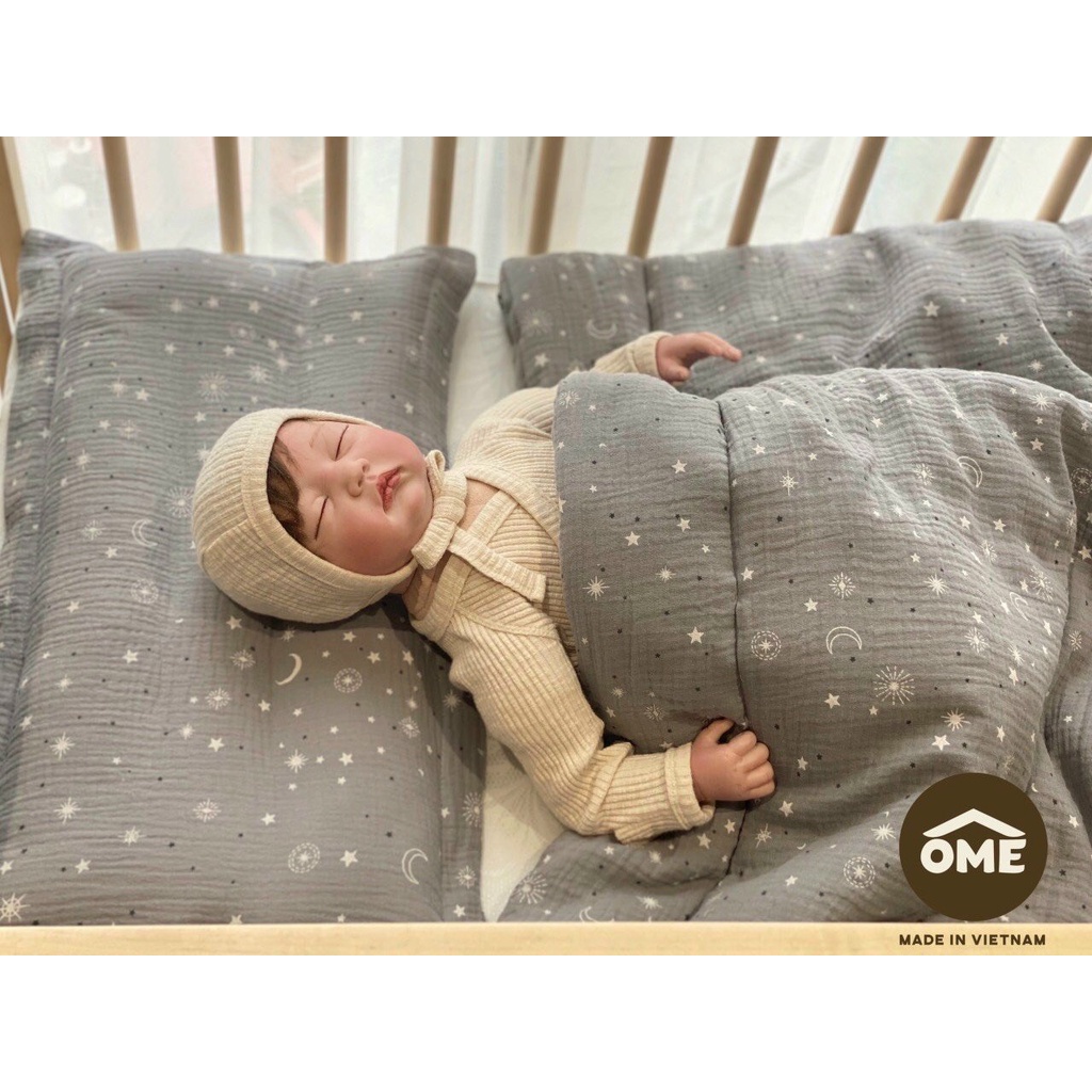 Set chăn gối bông vải xô muslin đi lớp OME cao cấp cho bé