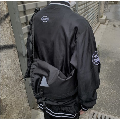 Áo khoác Bomber dù 2 lớp Unisex nam nữ in chữ kiểu mới | BigBuy360 - bigbuy360.vn