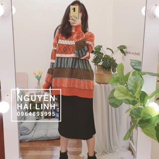 Áo len thổ cẩm và chân váy xoè