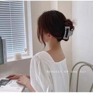Kẹp Tóc Nữ Hình Cá Mập Nhiều Màu