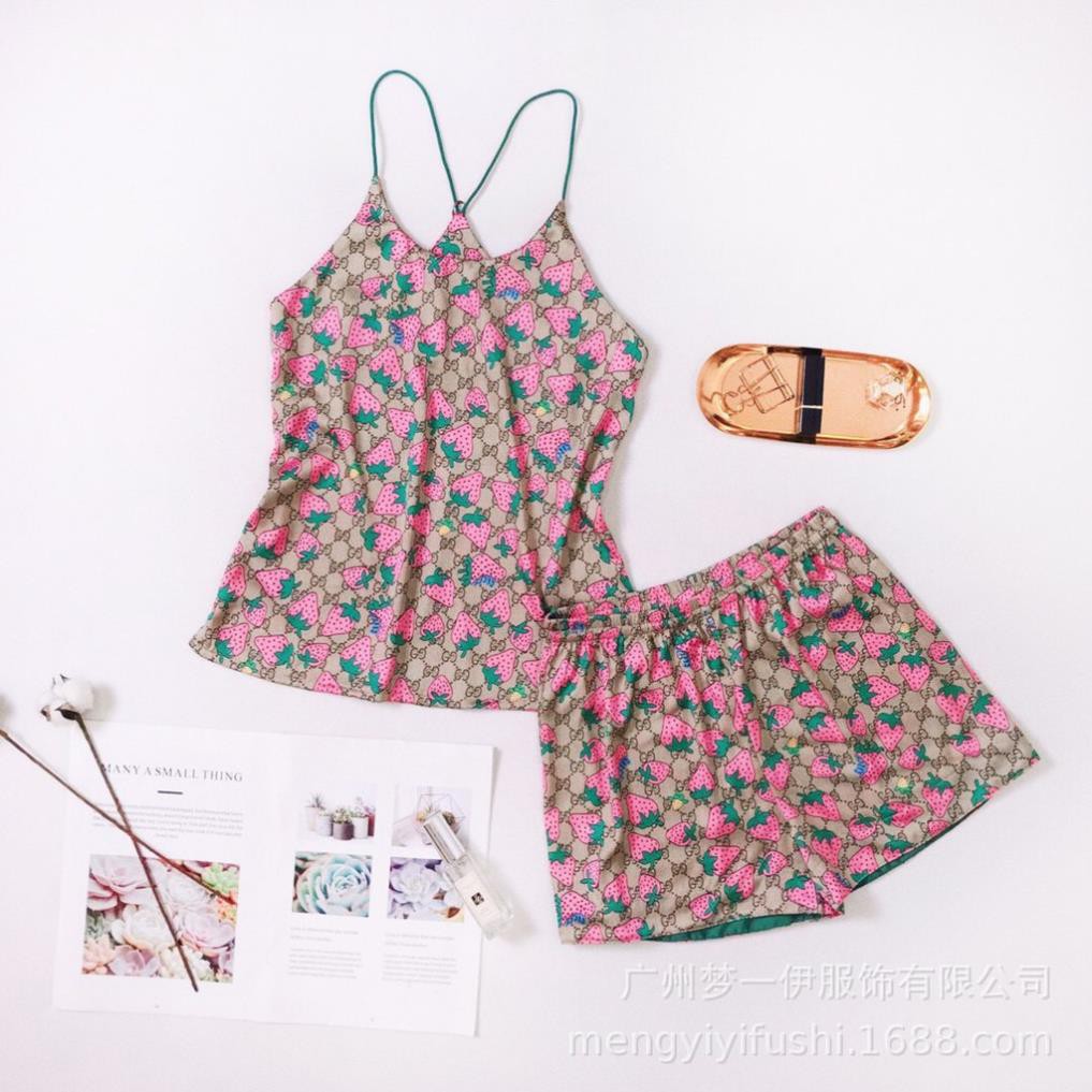 Bộ ngủ lụa yếm dâu hàng cao cấp