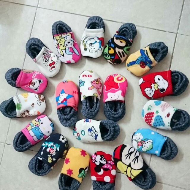 Combo 60 d giày vải nỉ cho bé va cho mẹ