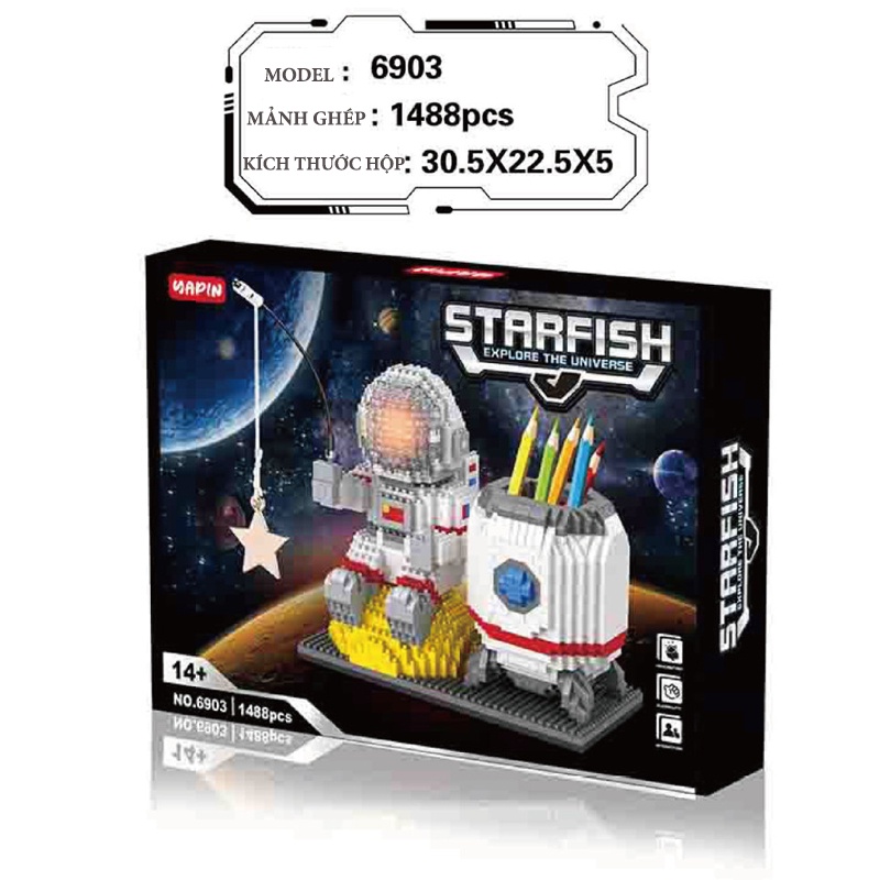 Đồ Chơi Lắp Ráp Xếp Hình Mô Hình Hộp Đựng Bút Phi Hành Gia Có Đèn Ngủ Astronaut Pen Box Model 6903 Với 1488+ PCS