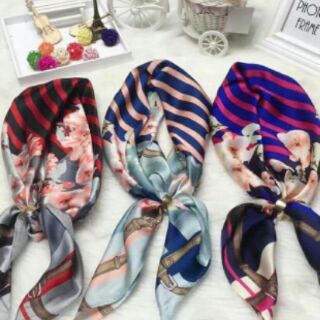 Khăn lụa vuông giá 120k sale 79k