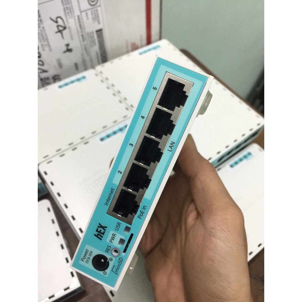 Router cân bằng tải Mikrotik 750Gr3 - Chính Hãng