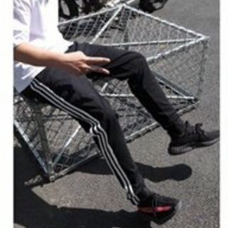 Quần Jogger pant 3 line