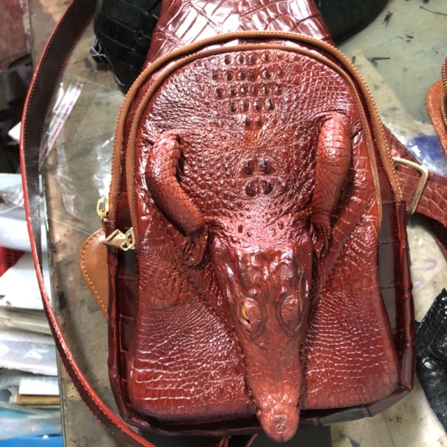 🐊 Túi đeo chéo, da cá sấu 2 mặt cao cấp chính hiệu. KHÔNG bán hàng dập vân cá sấu.