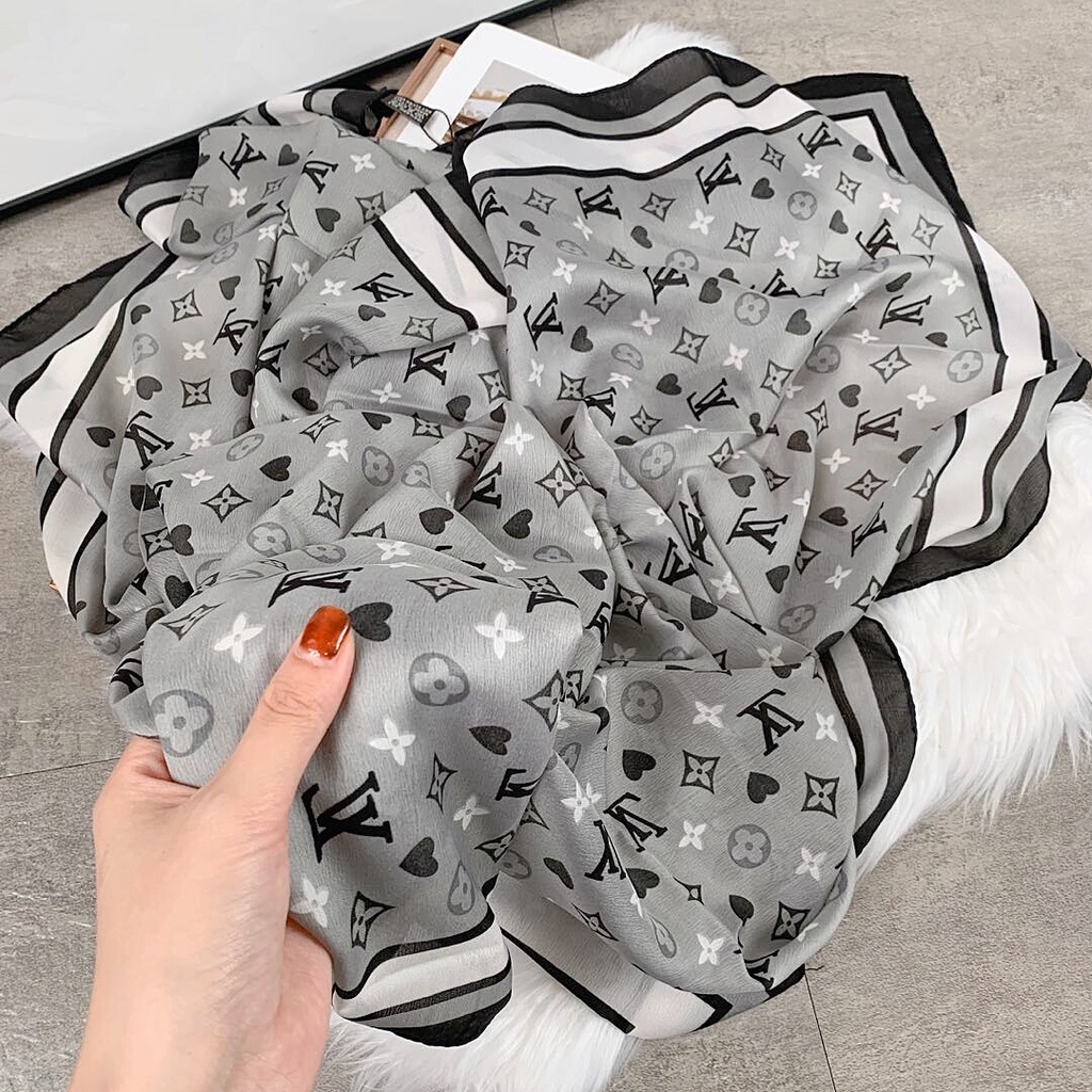 Khăn Choàng Lụa Dáng Dài In Chữ Nhiều Màu Sắc Thời Trang Sang Trọng Cho Nữ