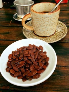 Hạt dưa rang tay không màu
