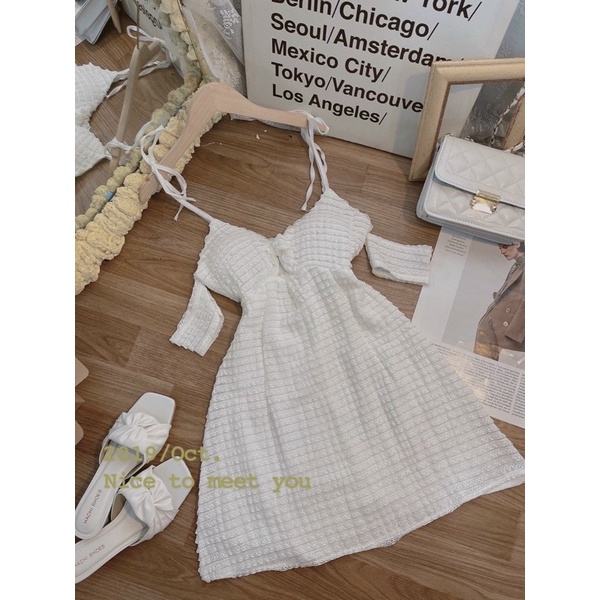 Đầm trắng 2d bèo rớt tay