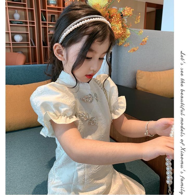 Đầm Sườn Xám Ngắn Tay Phối Hạt Ngọc Trai Xinh Xắn Theo Phong Cách Mùa Hè Dành Cho Bé Gái