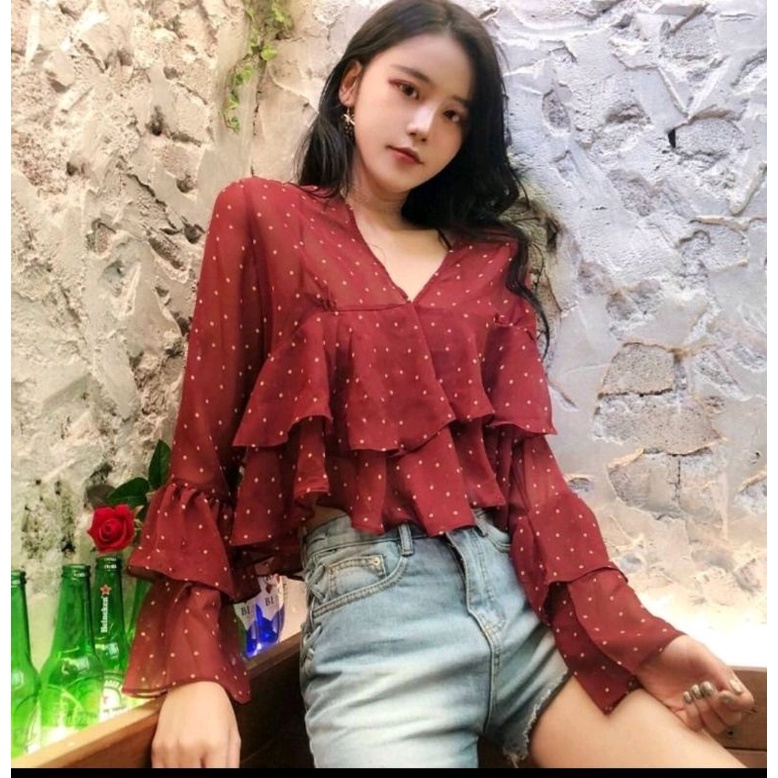 Áo croptop chấm bi chất voan bèo tầng cực kì tiểu thư
