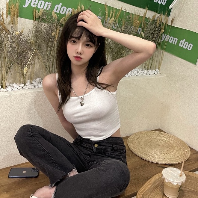 Áo Hai Dây Phối Màu Trắng Đen Quyến Rũ Cho Nữ
