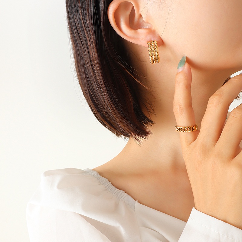 Bông Tai Bằng Thép Titan Mạ Vàng 18K Hình Chữ C Phong Cách Retro Pháp Cho Nữ F608-9