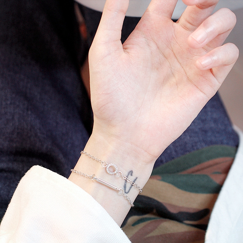 Vòng tay kim loại nhiều lớp đính đá pha lê màu bạc thời trang cho nữ | BigBuy360 - bigbuy360.vn