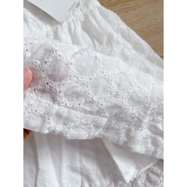 Váy thêu cánh tiên Zara xuất dư xịn xò