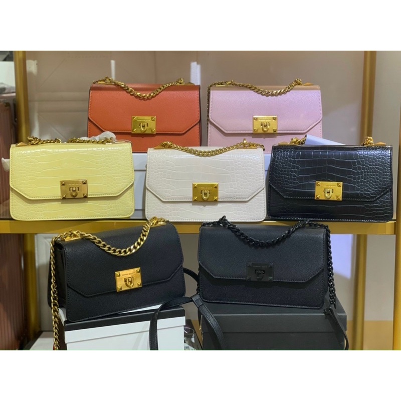 Túi khoá vuông khuy gập da vân rắn size 22 k hộp