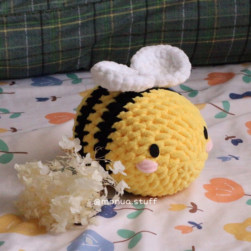 Ong Bông Béo Nhiều Màu Sắc Len Móc Thủ Công || Monua.stuff