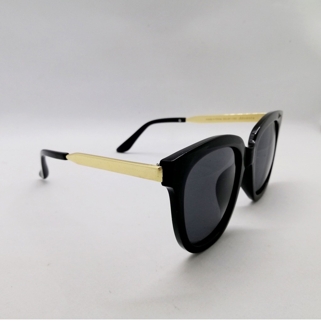 Kính mắt nam nữ HAVU râm đi biển đẹp thời trang chống bụi không độ bảo vệ mắt màu đen | BigBuy360 - bigbuy360.vn