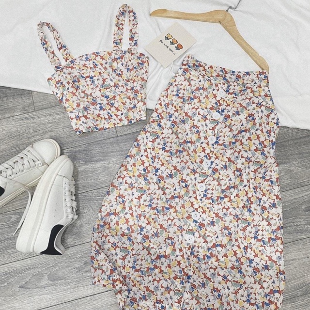 Set chân váy hoa + crop 2 dây vintage